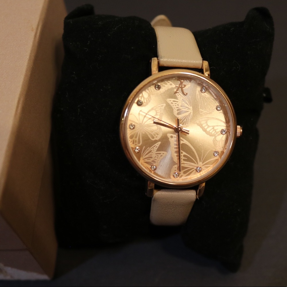 New in box European brand real leather strap watch